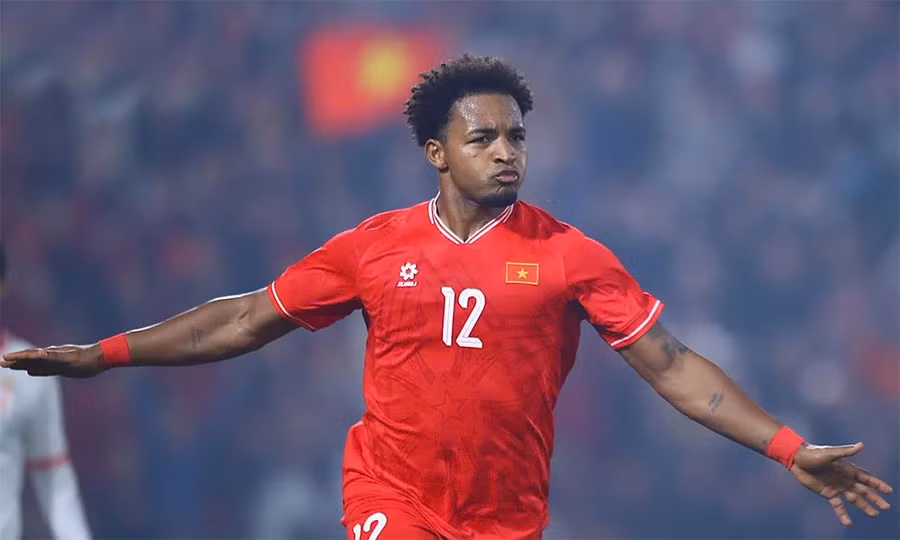 Tiền đạo Nguyễn Xuân Son có thể trở lại sân cỏ sớm hơn dự kiến.