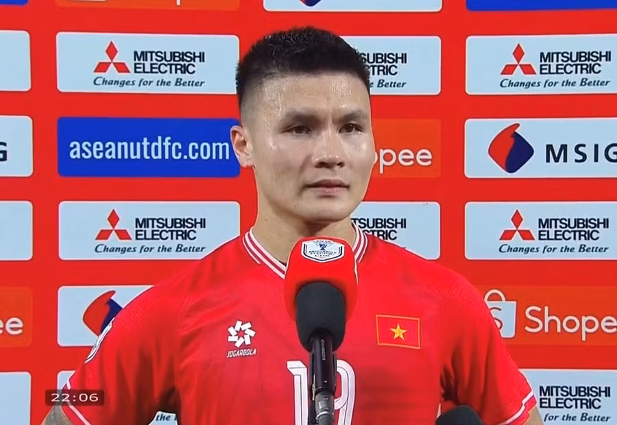 Quang Hải được khuyên trở lại châu Âu chơi bóng.