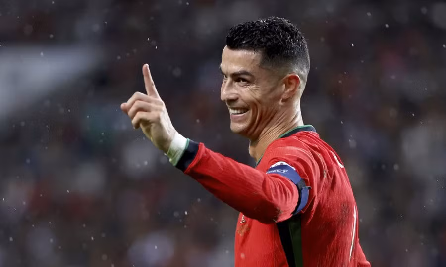 C. Ronaldo chỉ ra nhiều vấn đề còn tồn tại ở Man United.