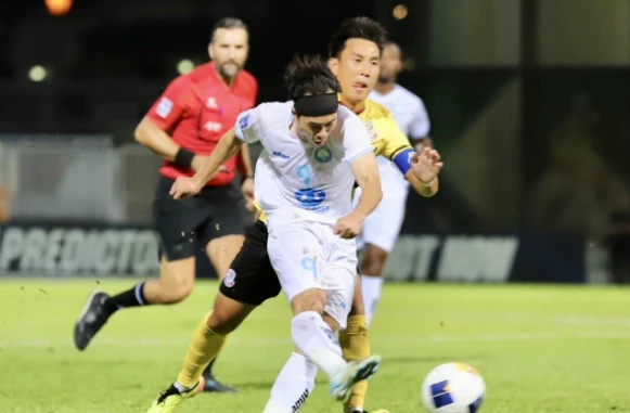 Nam Định để Bangkok United cầm hòa trên sân nhà Thiên Trường.