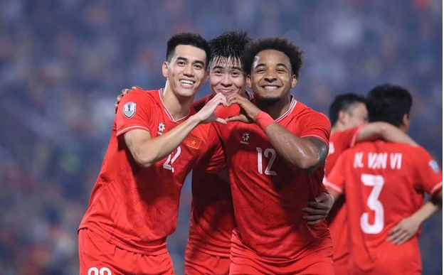 Tuyển Việt Nam khủng hoảng hàng công trước trận quyết đấu Malaysia.