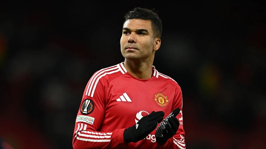 Casemiro sẽ san bằng mức lương của Ronaldo nếu giúp MU vô địch Cúp C2 châu Âu.