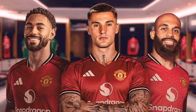 Man United chi số tiền khiêm tốn ở thị trường chuyển nhượng mùa Hè.