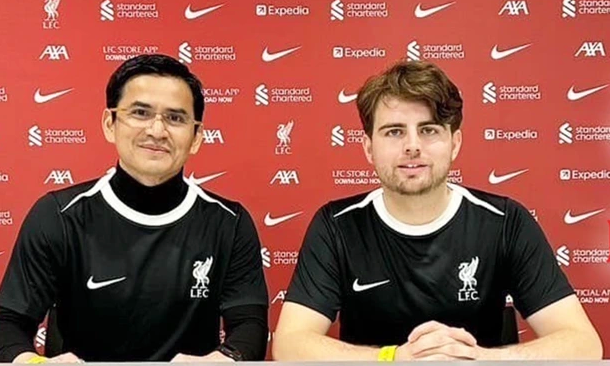 HLV Kiatisak làm giám đốc Học viện bóng đá Quốc tế Liverpool FC tại Thái Lan.