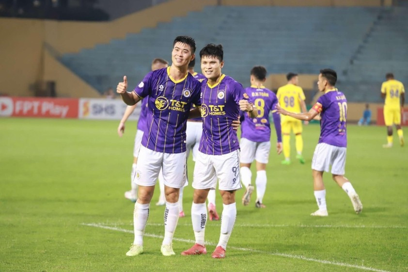 Tuấn Hải quyết thắng Nam Định ở vòng 21 V-League.