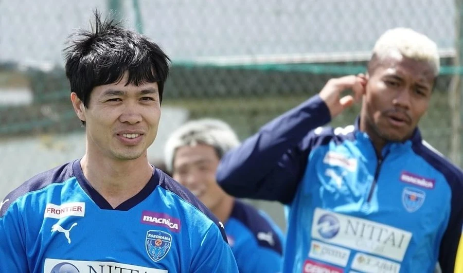 Công Phượng tiếp tục chịu cảnh thất sủng ở Yokohama FC.