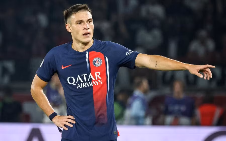 Manuel Ugarte sẵn sàng gia nhập Manchester United.