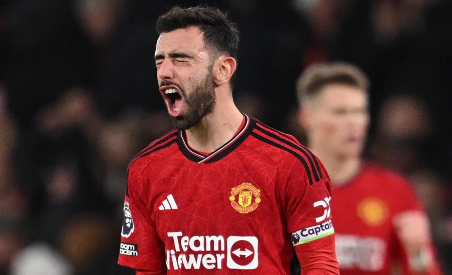 Bruno Fernandes gia hạn hợp đồng với Man United.