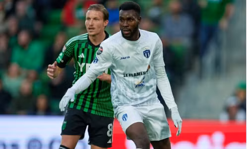 Miche Naider Chery (áo trắng) gia nhập Hải Phòng.