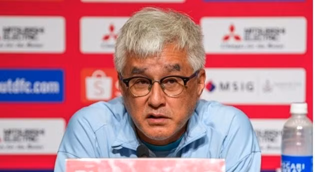 HLV trưởng tuyển Singapore không quá bi quan sau trận thua Việt Nam.