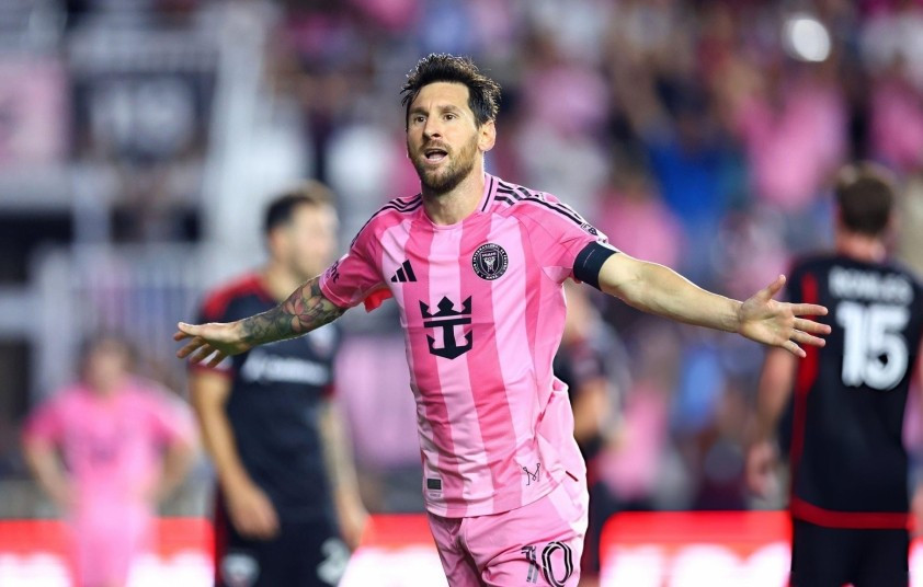 Lionel Messi lập cú đúp bàn thắng giúp Inter Miami hạ DC United.