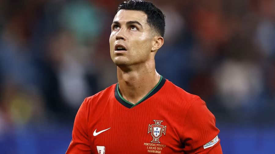 Ronaldo được khuyên trở lại đội bóng cũ Man United.
