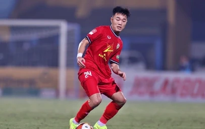 Lương Xuân Trường giúp Hà Tĩnh trụ hạng V-League.