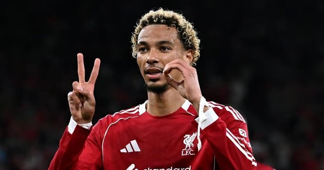 Ekitike chọn Liverpool thay vì Man United.