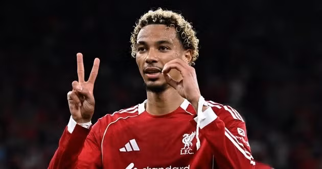 Ekitike chọn Liverpool thay vì Man United.