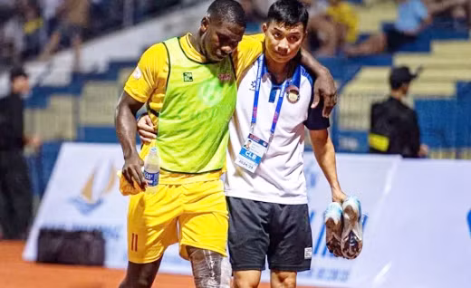 Rimario nghỉ hết mùa giải vì chấn thương.