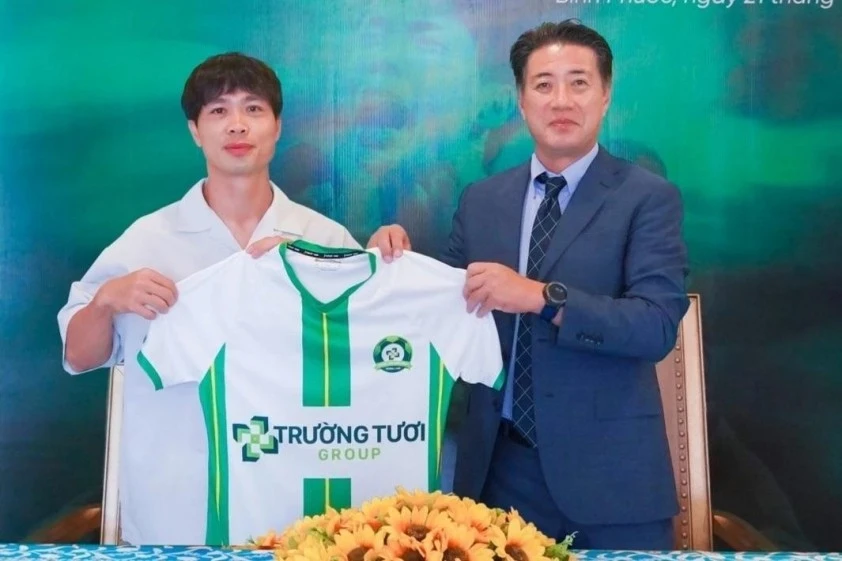 Chuyên gia Yusuke Adachi chia tay CLB Bình Phước.