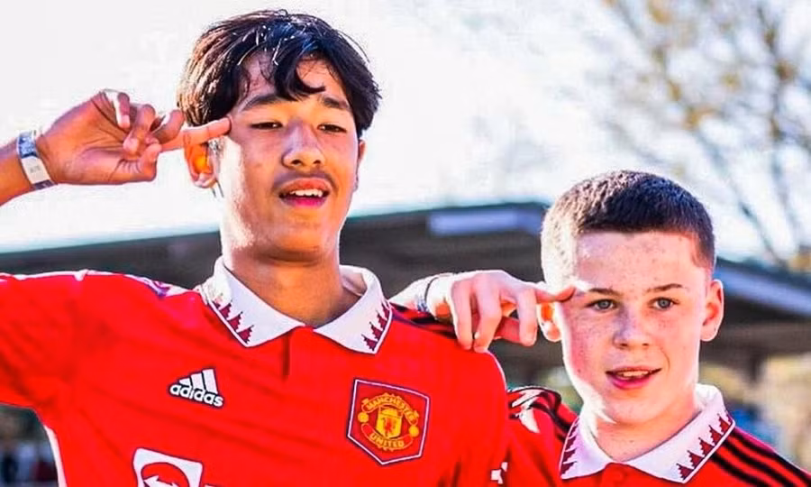 Jariyah Shah thi đấu ấn tượng ở tuyển trẻ Man United.