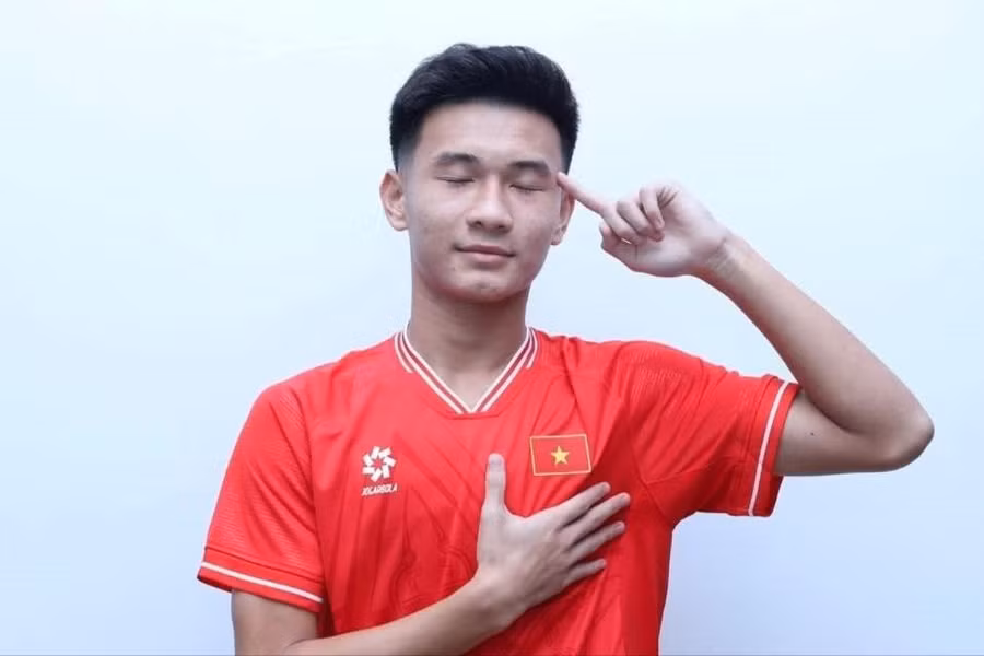 Lê Tấn Dũng lỡ hẹn với giải giao hữu quốc tại Hàn Quốc vì chấn thương.