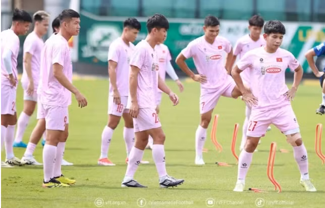 Tuyển Việt Nam tích cực rèn quân, quyết đấu Thái Lan.