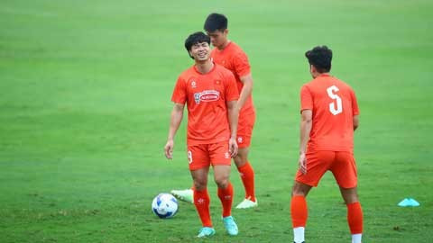 Công Phượng nguy cơ sớm chia tay tuyển Việt Nam vì chấn thương.