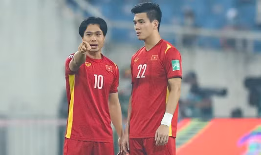 Tiến Linh khó cạnh tranh suất đá chính với Công Phượng ở tuyển Việt Nam.