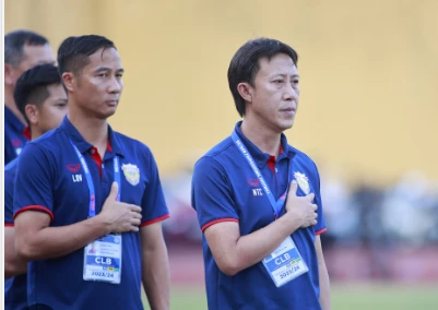 HLV Thành Công cũng bị VFF phạt 10 triệu đồng do sai phạm ở vòng 3 V-League.