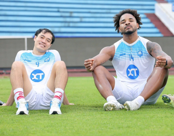 Văn Toàn bỏ lỡ lượt đi V-League 2025/26 vì chấn thương.