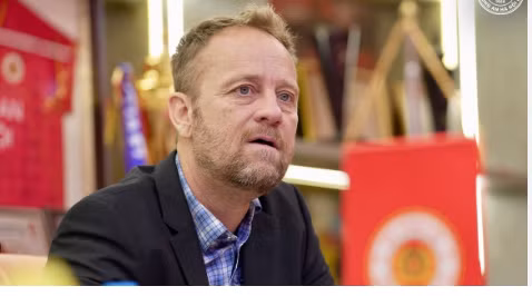 HLV Polking tự tin đánh bại Buriram FC và nâng cúp trên đất Thái Lan.