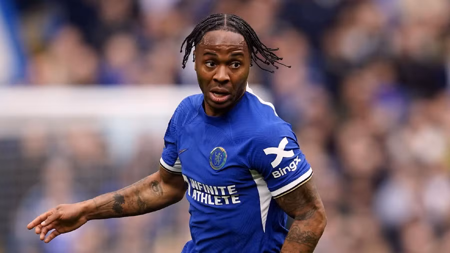 Sterling được đồn đoán sắp gia nhập Man United.