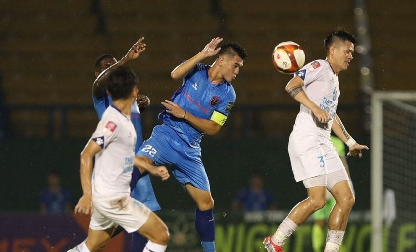 Nam Định thắng cách biệt Bình Dương ở vòng 20 V-League.