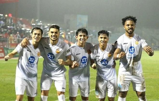 Giá trị đội hình các CLB dự V-League 2024/25: Nhiều bất ngờ