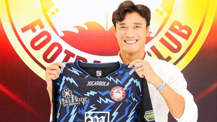 Bùi Tiến Dũng tái hợp CLB TPHCM ở mùa giải 2024/25.