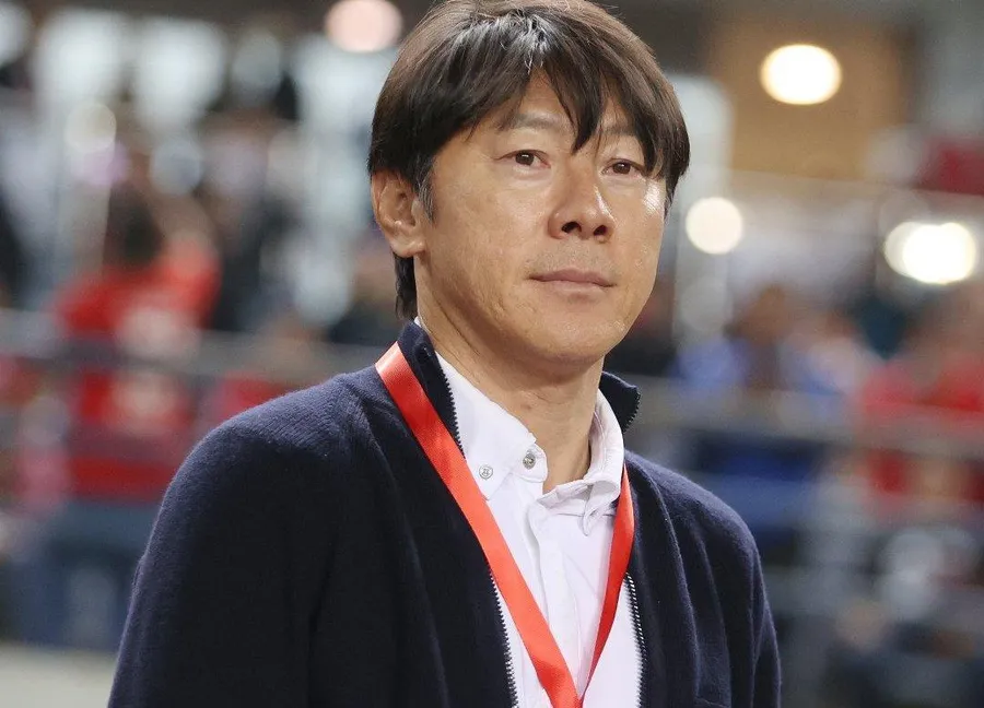 HLV Shin Tae Yong bị AFC phạt 7.500 USD.