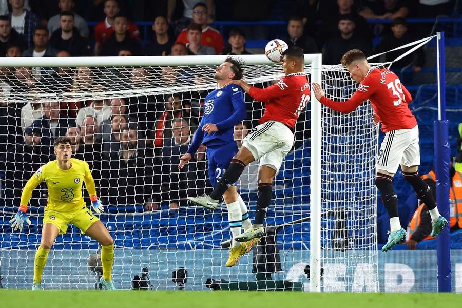 Man United hòa đáng tiếc trước Chelsea ở vòng 10 ngoại hạng Anh.