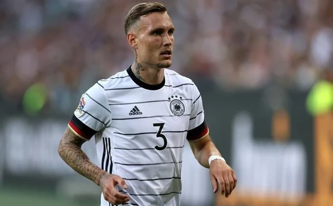 David Raum sáng cửa gia nhập Man United.