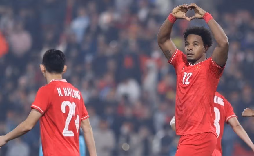 Xuân Son lỡ hẹn trận giao hữu với CLB Man United.