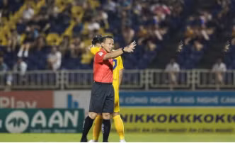 Trọng tài FIFA Muhammad Izzul Fikri Kamaruzaman bắt trận Thép xanh Nam Định - Hà Nội FC.
