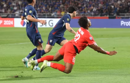 Nguyễn Xuân Son nghỉ thi đấu dài hạn vì chấn thương.