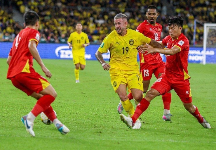 Tuyển Malaysia nguy cơ nhận thêm án phạt từ FIFA.