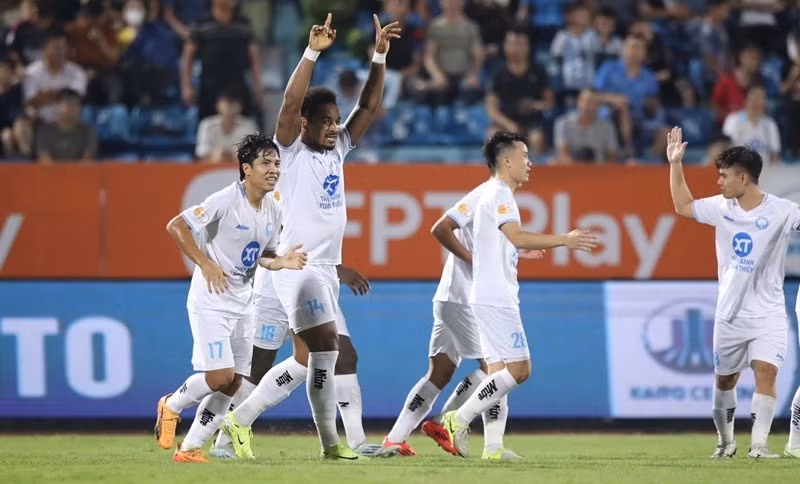 Thép xanh Nam Định thắng ấn tượng Lee Man trên sân Thiên Trường.