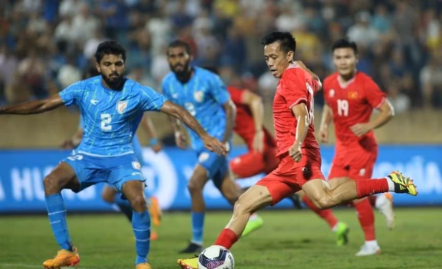 Tuyển Việt Nam để Ấn Độ cầm hòa trên sân Thiên Trường.