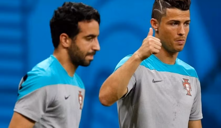 Huấn luyện viên MU không quá thân thiết với C.Ronaldo.