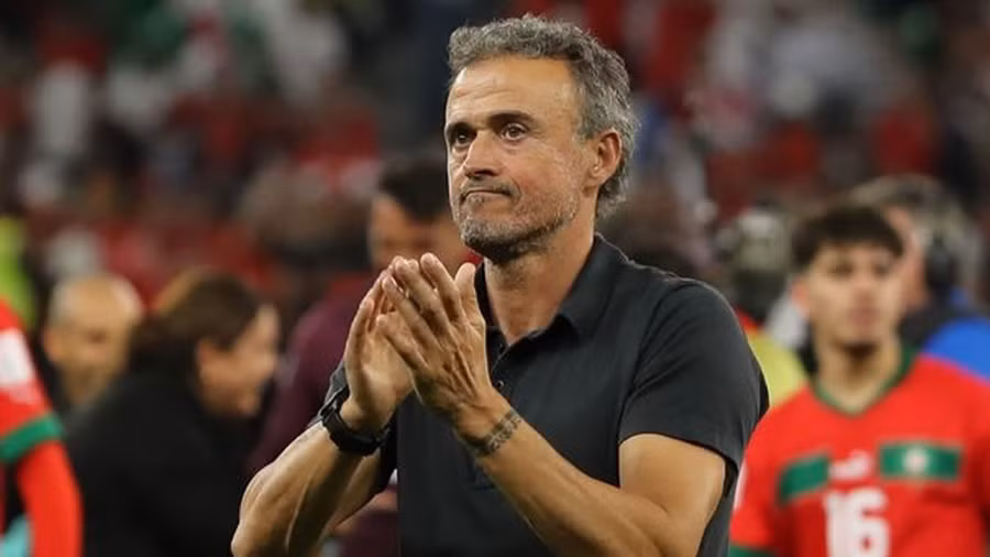 HLV Luis Enrique thận trọng trước trận gặp Arsenal.