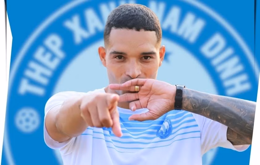 Rogerio Alves dos Santos gia nhập Công an Hà Nội sau khi chia tay Nam Định FC.