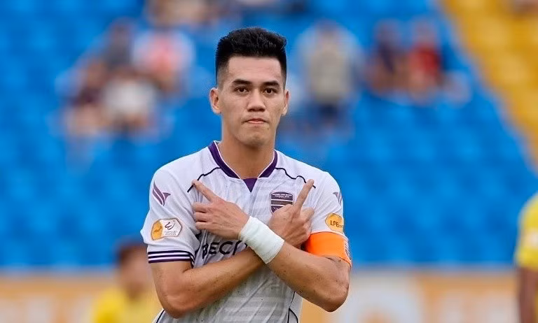 Tiến Linh bỏ ngỏ tương lai hậu V-League 2024/25.