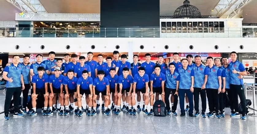  U22 Việt Nam lên đường dự giải CFA Team China 2024.