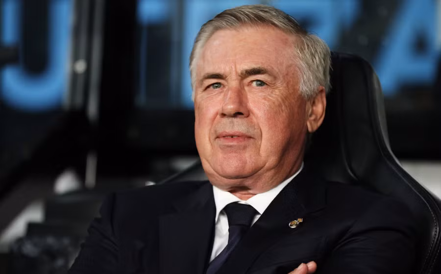 HLV Carlo Ancelotti thất vọng với trận thua Liverpool.