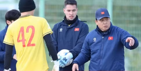 HLV thủ môn Lee Won-jae chia tay tuyển Việt Nam sau ASEAN Cup 2024.