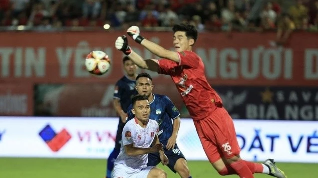 Hải Phòng hạ đẹp Hoàng Anh Gia Lai ở vòng 9 V-League.